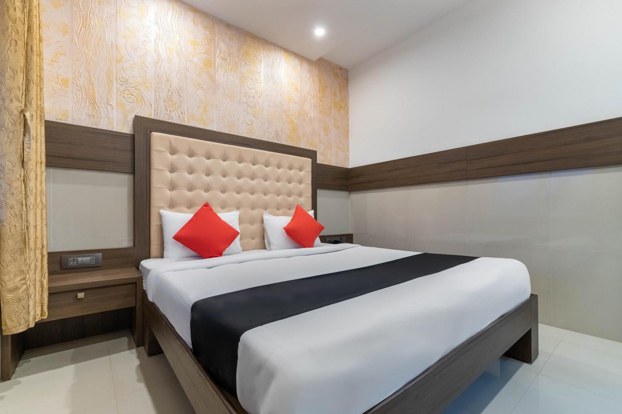 Super Collection O Nirvikalpa Hotel Ullal Exterior foto